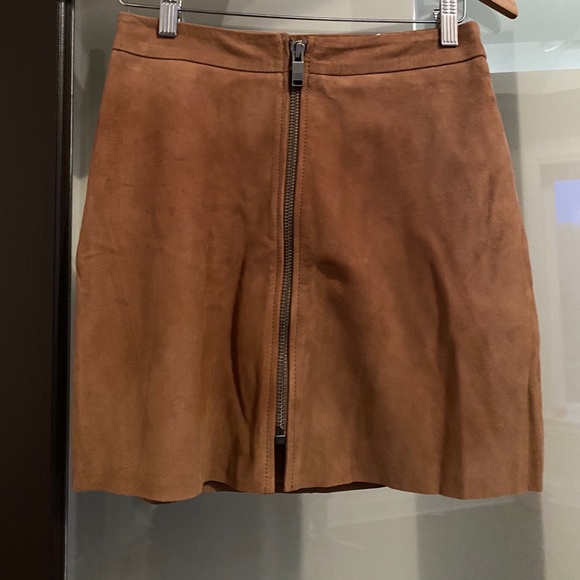 One teaspoon camel zip back used mini skirt - Picture 2 of 4